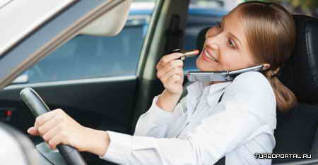 Депутаты согласились в пять раз увеличить штраф за разговоры по мобильному за рулем Депутаты согласились в пять раз увеличить штраф за разговоры по мобильному за рулем